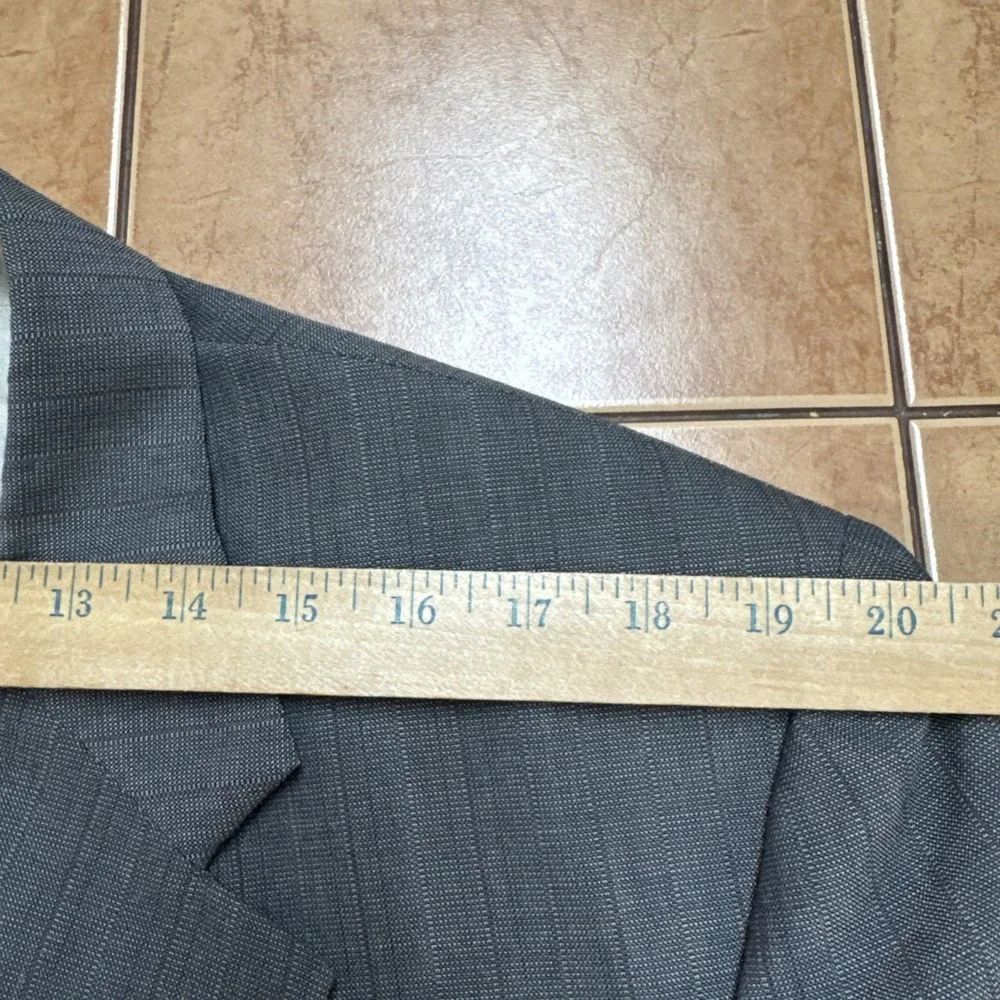 Towncraft Gray Pin Stripe 2-Piece Suit 44S Jacket 36 x 28 Pants VTG Wool Blend